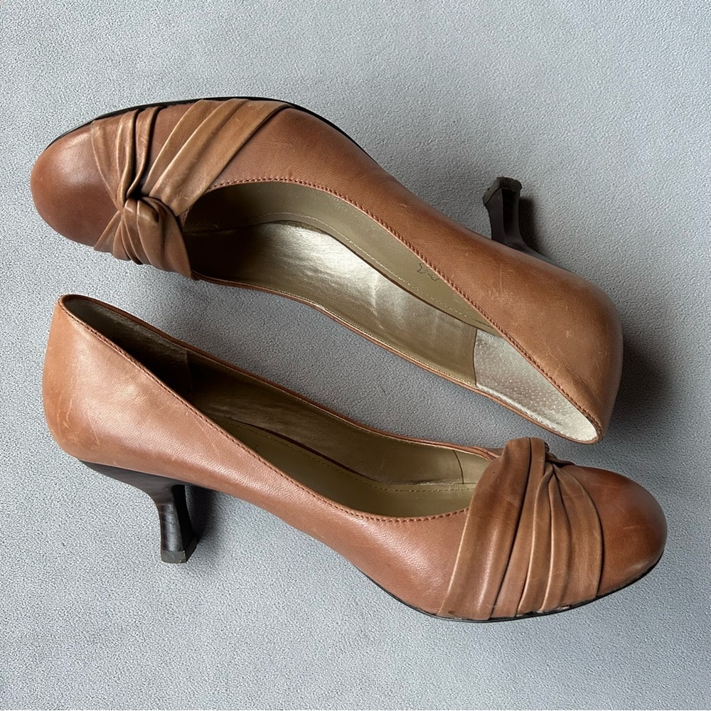 Aldo ~ Leather Heels ~ Women’s Size 39